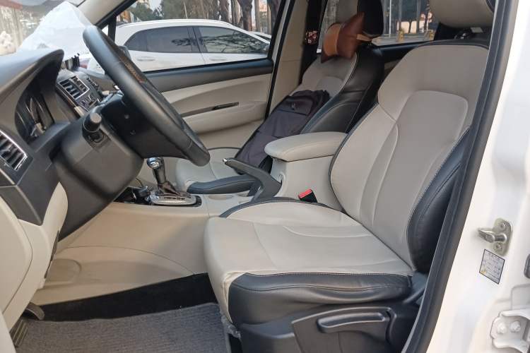 Used FORTHING Joyear XV 2016 1.6L CVT Luxury Model