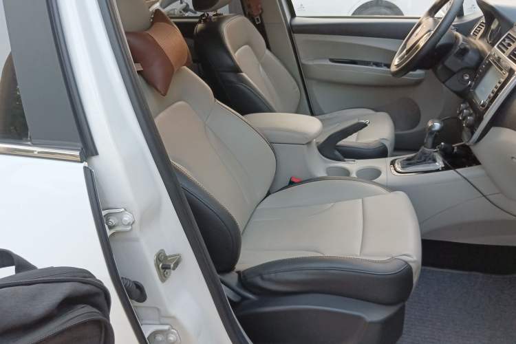 Used FORTHING Joyear XV 2016 1.6L CVT Luxury Model