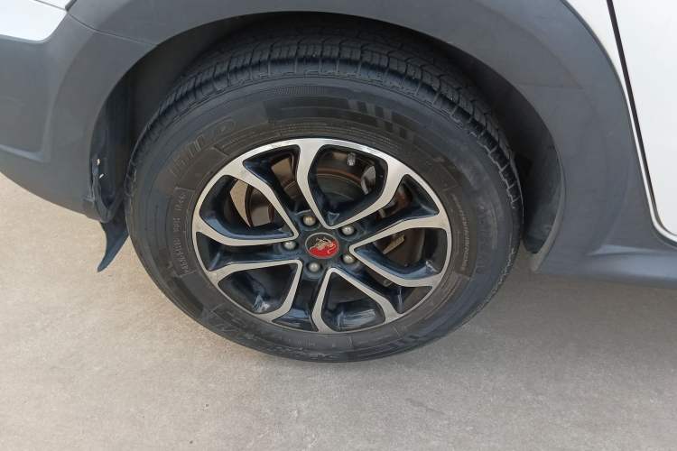 Used FORTHING Joyear XV 2016 1.6L CVT Luxury Model