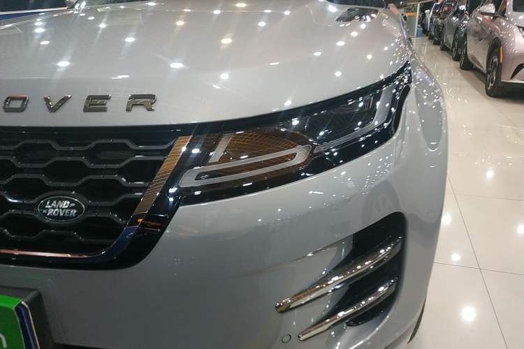 Used Land Rover Range Rover Evoque 2021 Range Rover Velar 249 PS R-Dynamic S Performance Edition
