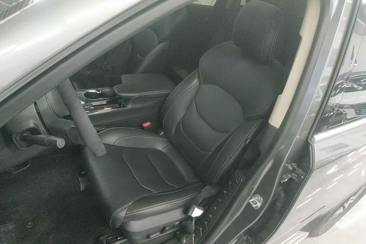 Used SAIC MAXUS D90 2017 2.0T Automatic Two-Wheel Drive - Uranus
