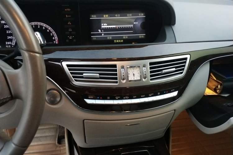 Used Mercedes-Benz S-Class 2008 S 300 L Business Model
