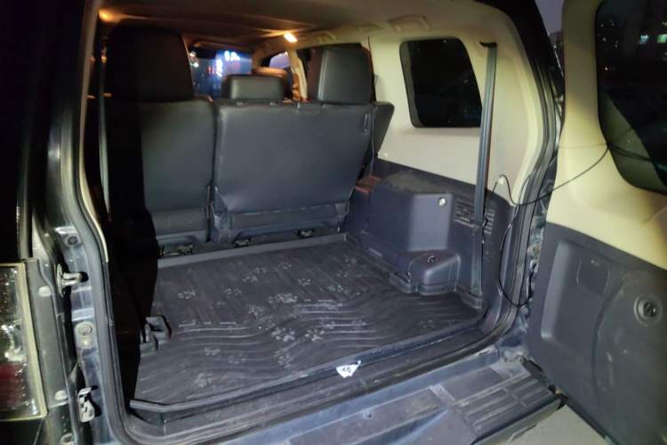 Used Mitsubishi Pajero 2015 3.0L Automatic Elite Overdrive Version China IV Standard Trunk