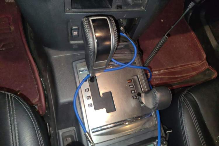 Used Mitsubishi Pajero 2015 3.0L Automatic Elite Overdrive Version China IV Standard Gear Lever