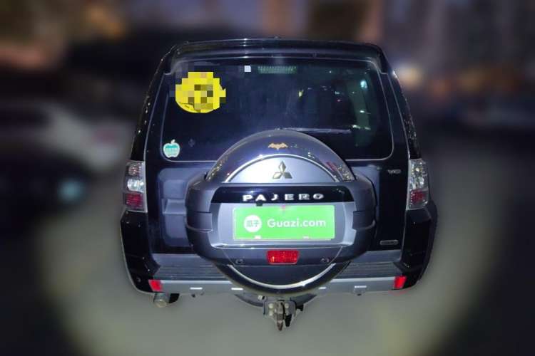 Used Mitsubishi Pajero 2015 3.0L Automatic Elite Overdrive Version China IV Standard Rear