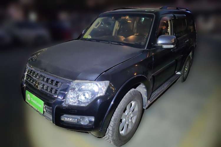 Used Mitsubishi Pajero 2015 3.0L Automatic Elite Overdrive Version China IV Standard