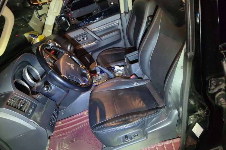 Used Mitsubishi Pajero 2015 3.0L Automatic Elite Overdrive Version China IV Standard Left Front Seat