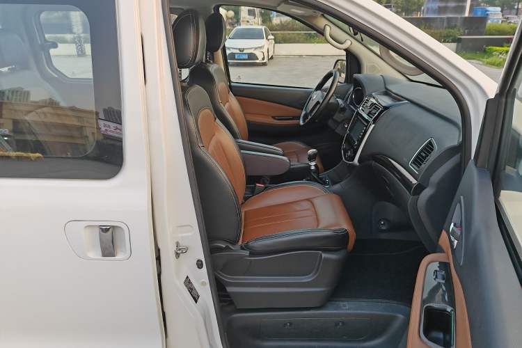 Used FORTHING F600 2016 F600 1.5T Luxury Edition
