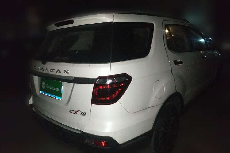 Used CHANGAN OSHAN CX70 2017 CX70T 1.5T Manual High-Performance Edition
