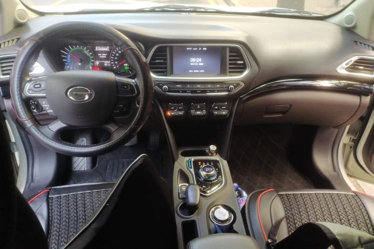 Used GAC Trumpchi GS4 New Energy 2019 1.5L PHEV Deluxe Edition Center Console