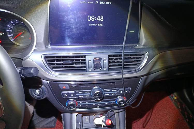 Used GAC Trumpchi GA8 2017 280T Deluxe Edition Audio And AC Panel