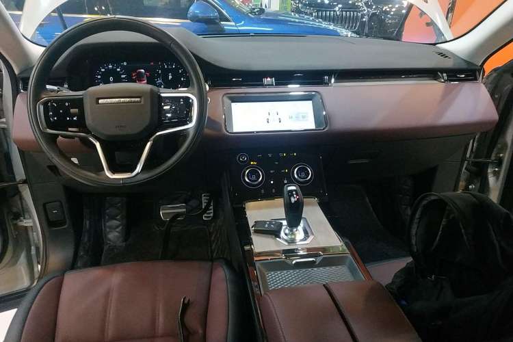 Used Land Rover Range Rover Evoque 2021 Range Rover Velar 249 PS R-Dynamic S Performance Edition
