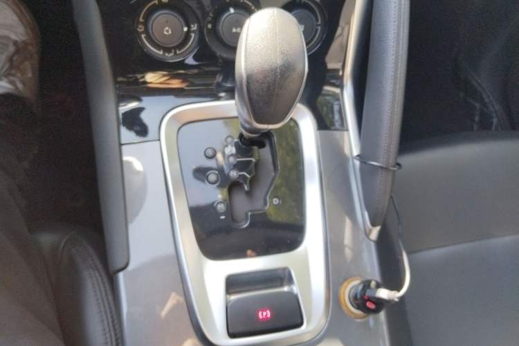 Used Peugeot 3008 2016 2.0L Automatic Classic Edition
