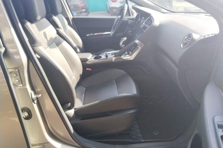 Used Peugeot 3008 2016 2.0L Automatic Classic Edition
