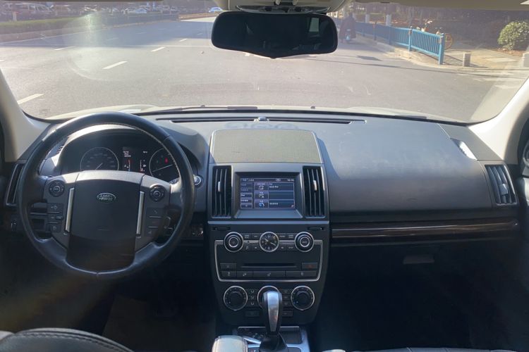 Used Land Rover Freelander 2 2013 2.0T Si4 SE Gasoline Edition Center Console