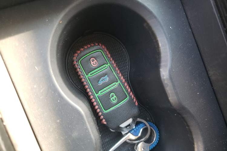 Used Sinotruk VGV U70 2020 1.5T Automatic Smart Enjoyment Elite Version 7 Seats Vehicle Key