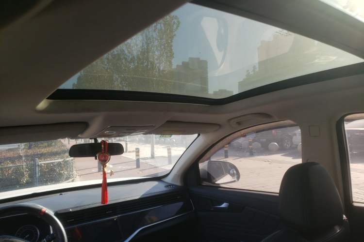 Used Sinotruk VGV U70 2020 1.5T Automatic Smart Enjoyment Elite Version 7 Seats Headliner