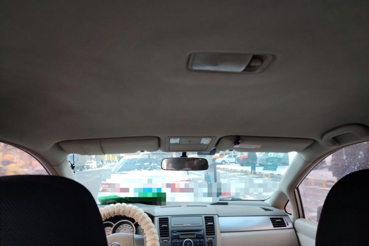 Used Nissan Tiida Sedan 2008 1.6L Manual Fashion Edition Headliner