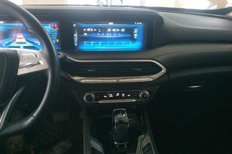 Used Bestune T77 2019 230 TID Automatic Prestige Version China VI
