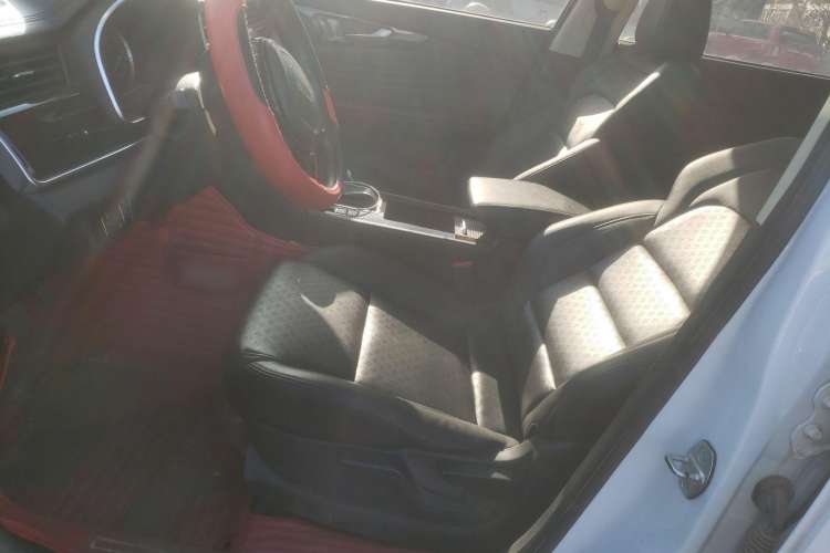 Used Sinotruk VGV U70 2020 1.5T Automatic Smart Enjoyment Elite Version 7 Seats Left Front Seat