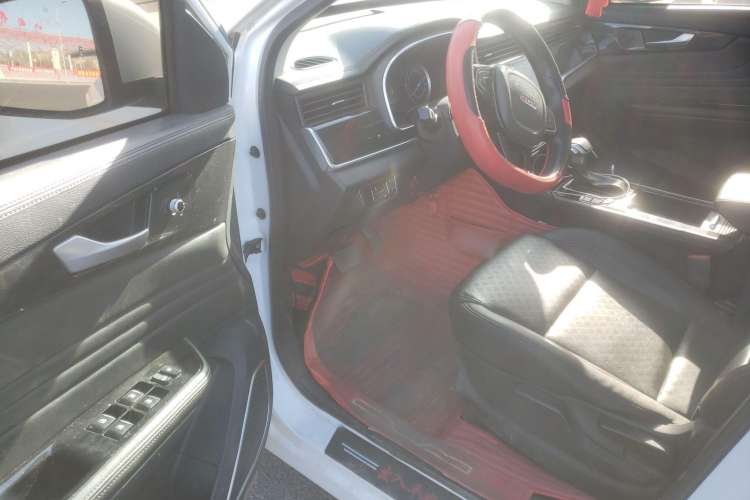 Used Sinotruk VGV U70 2020 1.5T Automatic Smart Enjoyment Elite Version 7 Seats Driver Seat