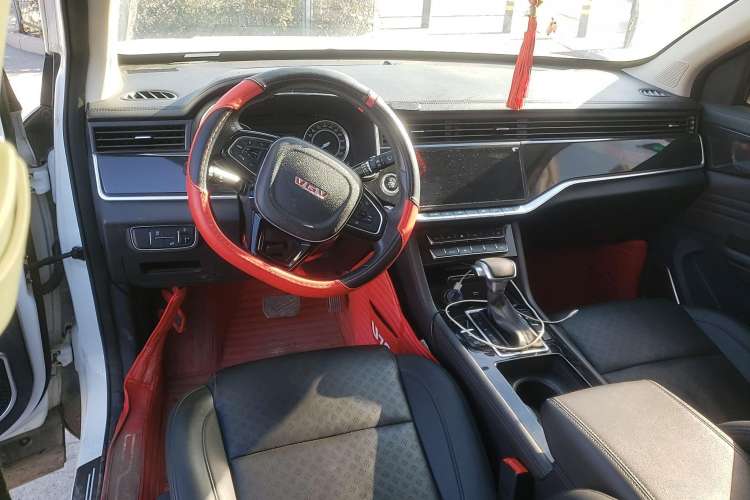 Used Sinotruk VGV U70 2020 1.5T Automatic Smart Enjoyment Elite Version 7 Seats Center Console