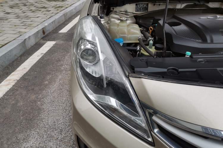 Used Haima Fumei 2017 1.6L Automatic Luxury Model Right Front Headlight