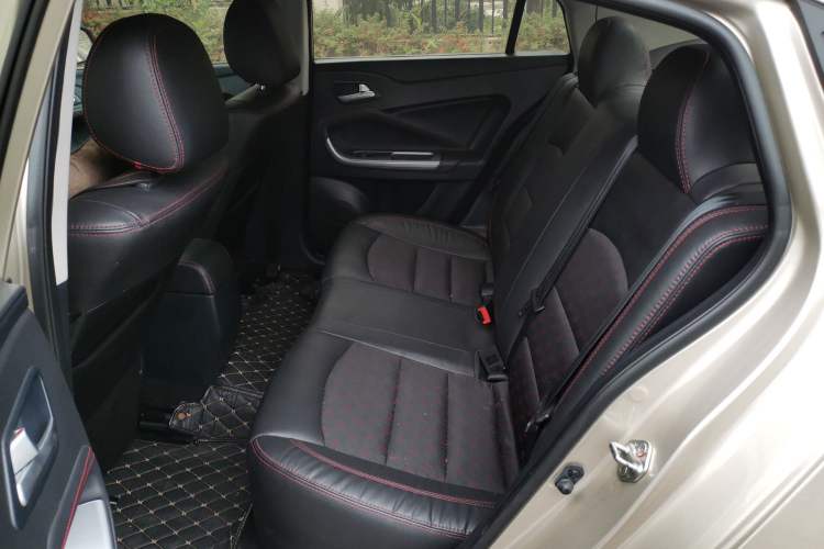 Used Haima Fumei 2017 1.6L Automatic Luxury Model Left Rear Seat