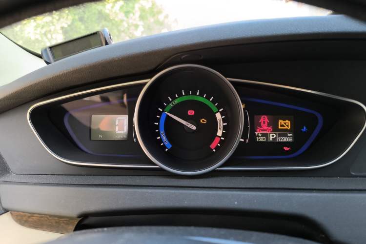 Used Roewe e550 2014 Flagship Edition
