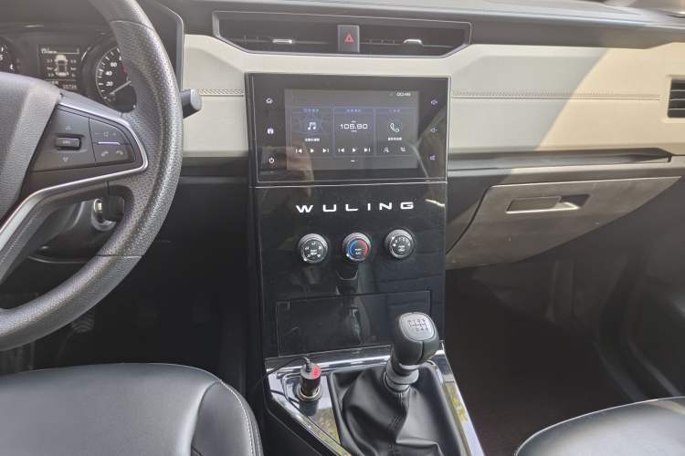 Used Wuling Hongguang PLUS 2019 1.5T Manual Luxury 7-Seater
