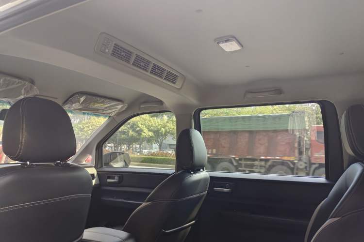 Used Wuling Hongguang PLUS 2019 1.5T Manual Luxury 7-Seater
