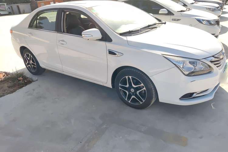 Used BYD G5 2014 1.5TI Manual Luxury Edition