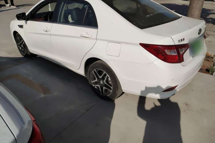 Used BYD G5 2014 1.5TI Manual Luxury Edition