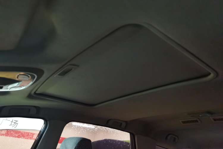 Used HYOSOW H3 2015 1.5L manual luxury version Headliner