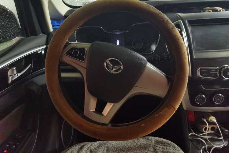 Used HYOSOW H3 2015 1.5L manual luxury version Steering Wheel