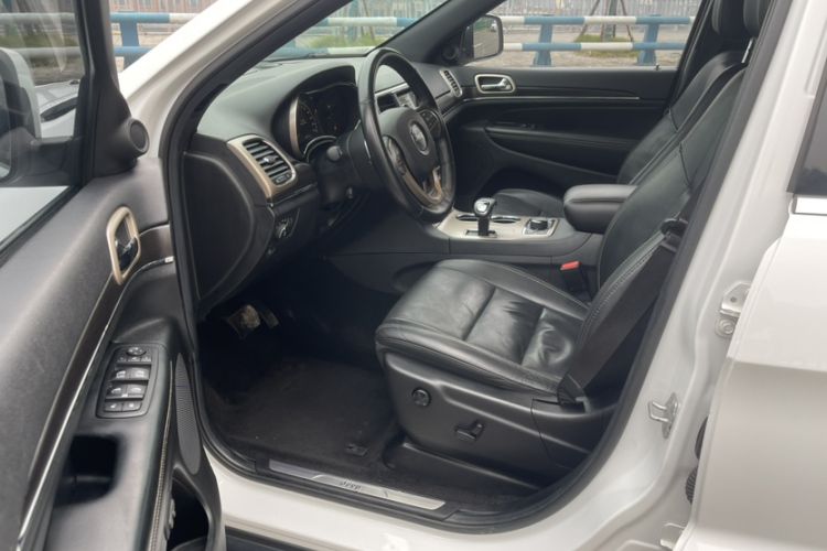 Used Jeep Grand Cherokee 2014 3.6L Elite Navigation Edition