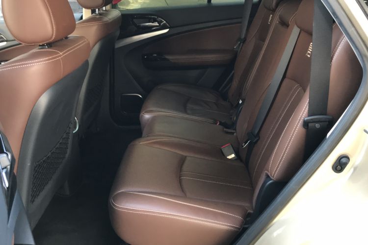 Used BYD Tang New Energy 2015 2.0T Four-Wheel-Drive Flagship Model Left Rear Seat