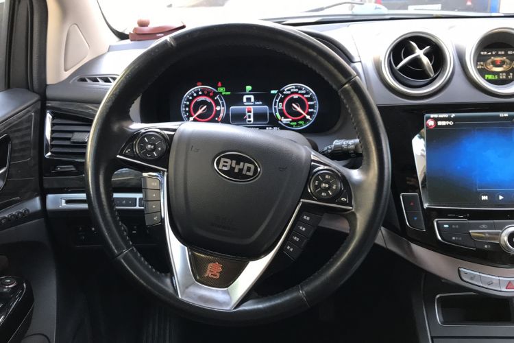 Used BYD Tang New Energy 2015 2.0T Four-Wheel-Drive Flagship Model Steering Wheel
