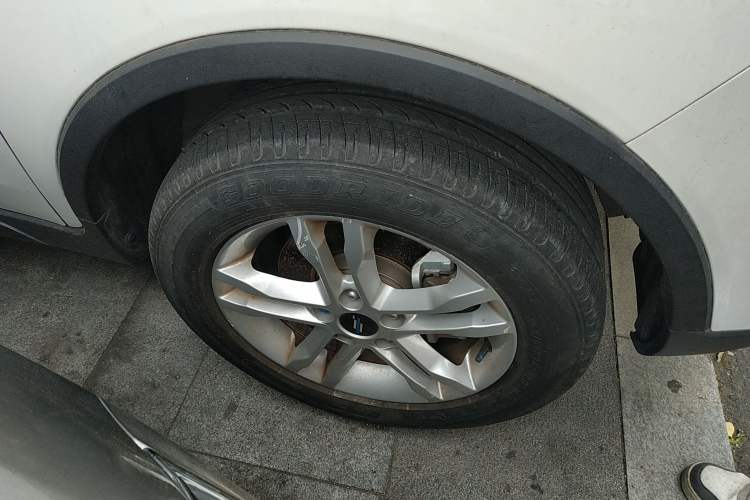 Used Oshan COS5 2019 1.6L Manual Classic Model China VI Standard
