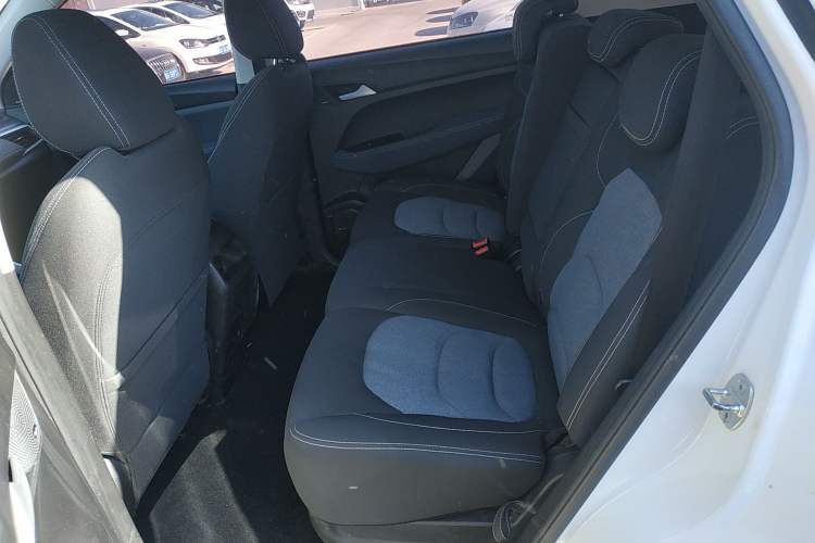 Used Baojun 530 2019 1.5T Manual Elite 7-seater China VI
