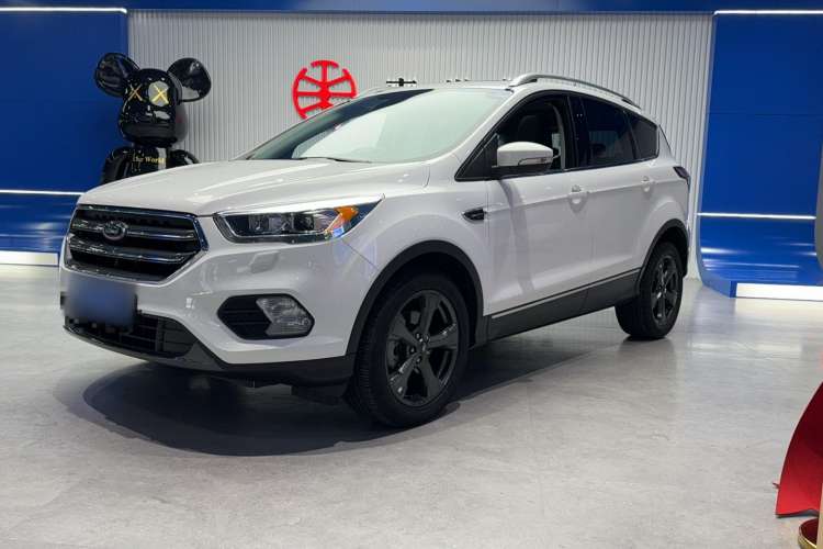 Used Ford Kuga 2019 EcoBoost 180 Two-Wheel-Drive Titanium Plus Model China VI Standard