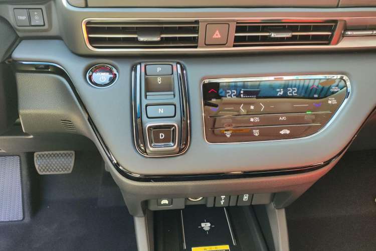 Used Honda Elysion 2024 2.0L eHEV Luxury Edition