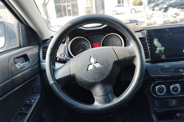 Used Mitsubishi Lancer EX 2011 Chasing Edition 1.8L Manual Luxury Model
