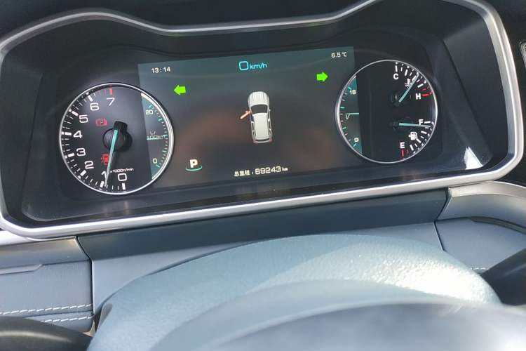 Used Zotye Domy X7 2017 Upgraded Edition 2.0T DCT Huangshan Model 7 Seats
