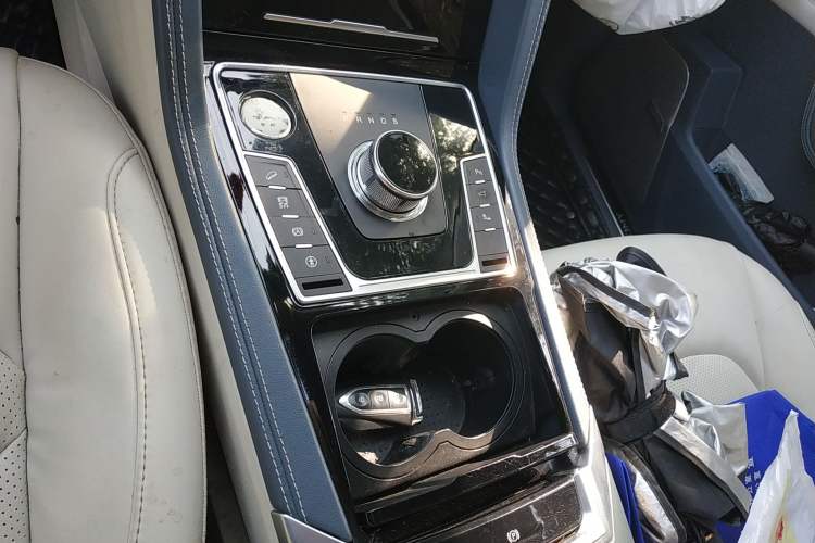 Used Zotye Domy X7 2017 Upgraded Edition 2.0T DCT Huangshan Model 7 Seats
