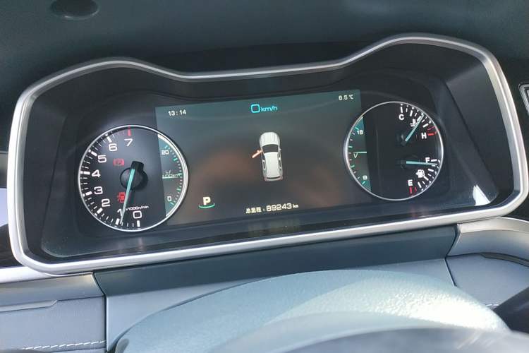 Used Zotye Domy X7 2017 Upgraded Edition 2.0T DCT Huangshan Model 7 Seats
