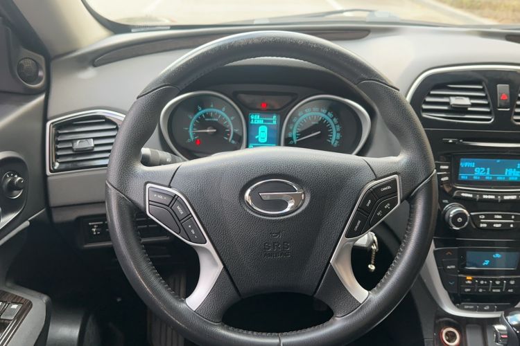 Used GAC Trumpchi GS5 Super 2015 2.0L Automatic Two-Wheel Drive Comfort Edition Interior 4