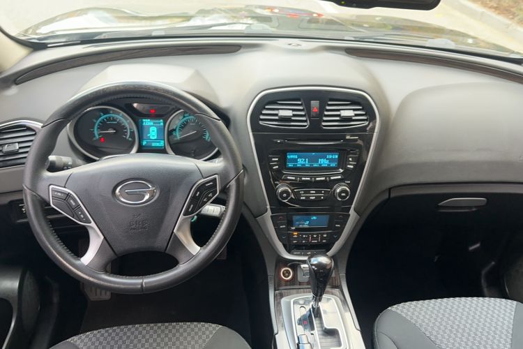 Used GAC Trumpchi GS5 Super 2015 2.0L Automatic Two-Wheel Drive Comfort Edition Interior 5