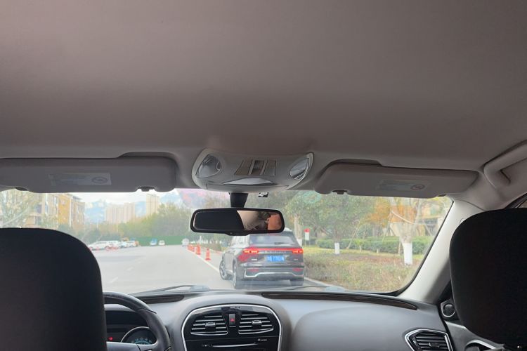 Used GAC Trumpchi GS5 Super 2015 2.0L Automatic Two-Wheel Drive Comfort Edition Interior 8