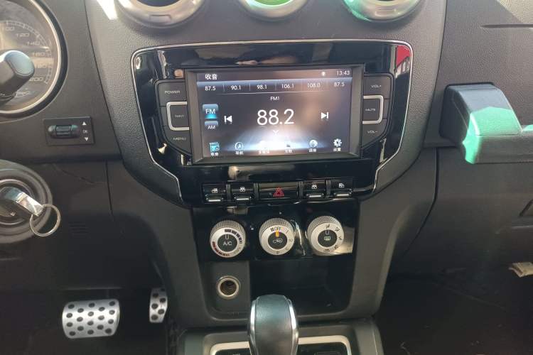 Used BAIC Off-Road BJ40 2016 40L 2.3T Automatic Two-Wheel Drive Luxury Edition